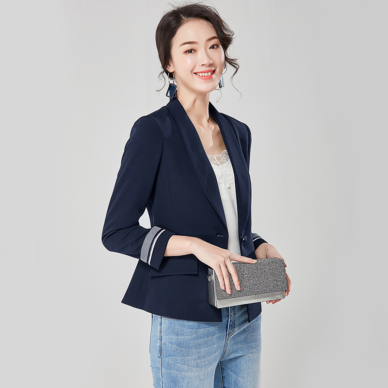 欧昵雪2020春装新款时尚翻领一粒扣修身短款西装外套女职业西服